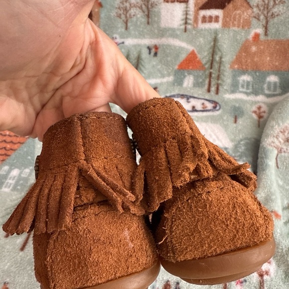 Minnetonka Brown Suede Moccasins - Picture 10 of 14